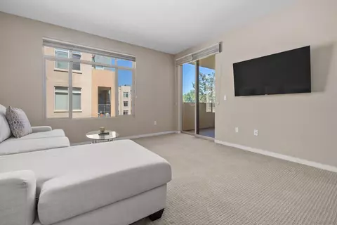 8275 Station Village Ln #3306, San Diego, CA 92108