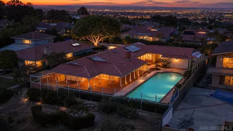 View/Area - 6432 Cardeno Dr, La Jolla, CA 92037 photo 10 of 10