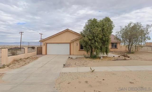 2316 Lark Ct, Thermal, CA 92274