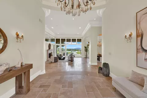 Entry Way - 14425 Cheyenne Trl, Poway, CA 92064 photo 4 of 5