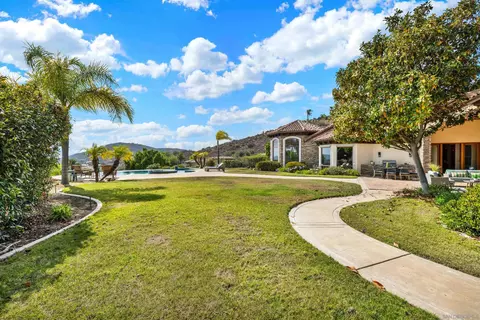 Exterior - 14425 Cheyenne Trl, Poway, CA 92064 photo 10 of 12