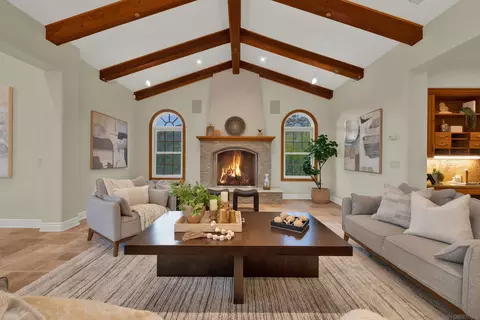 Living - 14425 Cheyenne Trl, Poway, CA 92064 photo 4 of 8