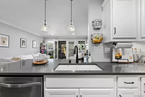 Kitchen - 506 Canyon Dr #72, Oceanside, CA 92054 photo 5 of 5