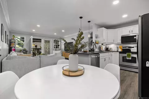 Dining - 506 Canyon Dr #72, Oceanside, CA 92054 photo 2 of 4