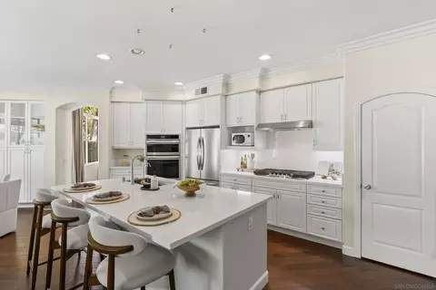 Kitchen - 7312 Binnacle Dr, Carlsbad, CA 92011 photo 2 of 6