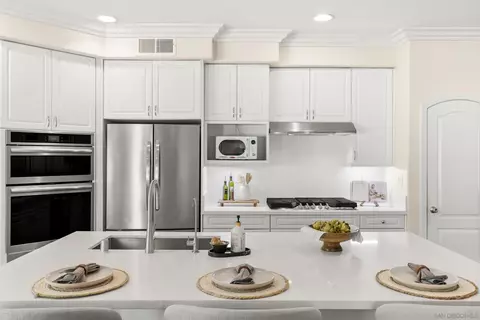 Kitchen - 7312 Binnacle Dr, Carlsbad, CA 92011 photo 1 of 6