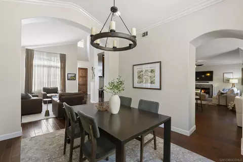 Dining - 7312 Binnacle Dr, Carlsbad, CA 92011 photo 5 of 5