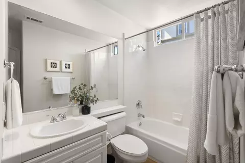 Bath - 7312 Binnacle Dr, Carlsbad, CA 92011 photo 1 of 5