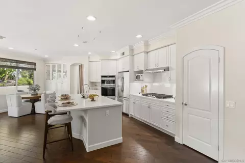 Kitchen - 7312 Binnacle Dr, Carlsbad, CA 92011 photo 3 of 6