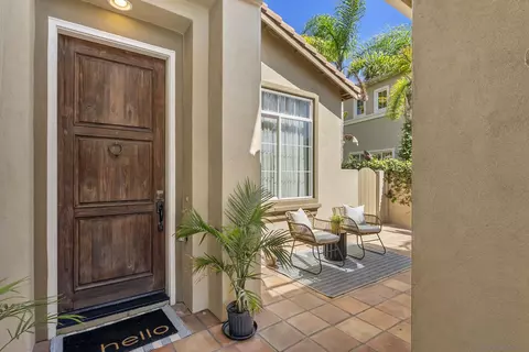 Entry Way - 7312 Binnacle Dr, Carlsbad, CA 92011 photo 2 of 5