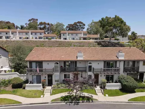 6854 Maple Leaf Dr, Carlsbad, CA 92011