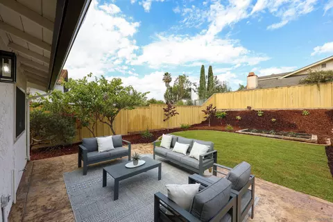 2403 Torrejon, Carlsbad, CA 92009 photo 32