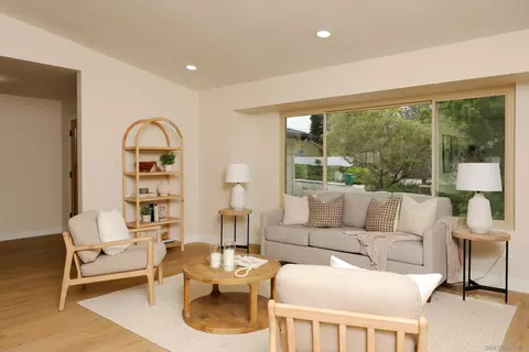 2403 Torrejon, Carlsbad, CA 92009 photo 8