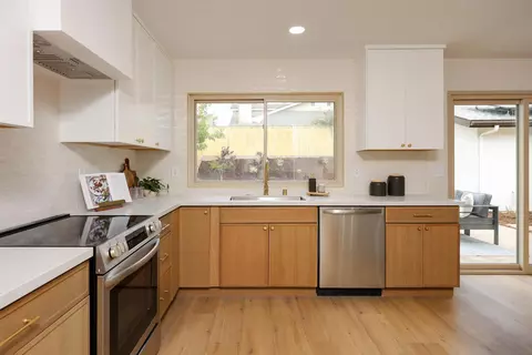 2403 Torrejon, Carlsbad, CA 92009 photo 13