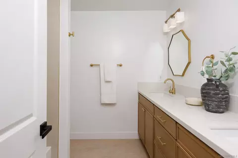 2403 Torrejon, Carlsbad, CA 92009 photo 18