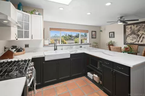 Kitchen - 952 W 5th Ave, Escondido, CA 92025 photo 2 of 3