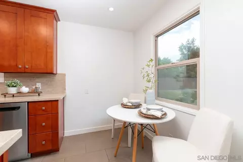 Dining - 8545 Porter Hill Ter, La Mesa, CA 91942 photo 2 of 4