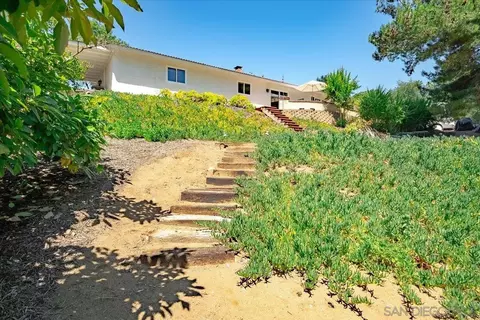 Exterior - 2650 Sunset Hls, Escondido, CA 92025 photo 10 of 13