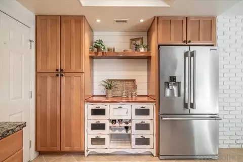 Kitchen - 2650 Sunset Hls, Escondido, CA 92025 photo 4 of 4