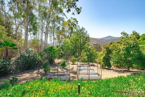 Exterior - 2650 Sunset Hls, Escondido, CA 92025 photo 6 of 13