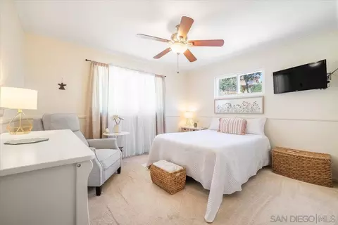 Bedroom - 2650 Sunset Hls, Escondido, CA 92025 photo 1 of 4