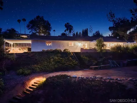 Exterior - 2650 Sunset Hls, Escondido, CA 92025 photo 2 of 13