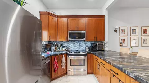 Kitchen - 3533 Cedarbridge Way, Carlsbad, CA 92010 photo 2 of 7