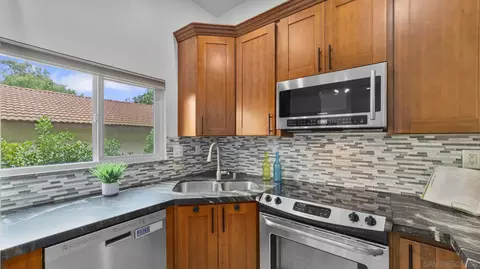 Kitchen - 3533 Cedarbridge Way, Carlsbad, CA 92010 photo 3 of 7