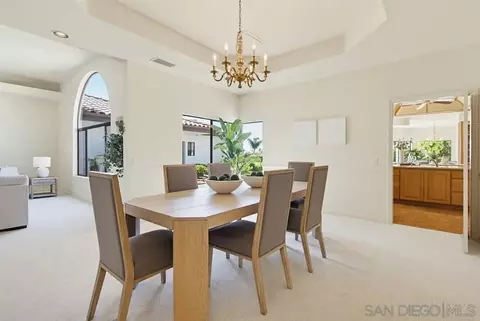 Dining - 17844 Joyas Ct, Poway, CA 92064 photo 4 of 7