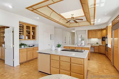 Kitchen - 17844 Joyas Ct, Poway, CA 92064 photo 4 of 6