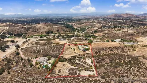 View/Area - 38748 Via Cantata, Temecula, CA 92592 photo 5 of 5