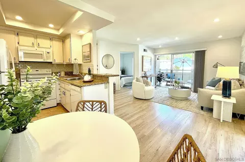 8811 Gilman Dr #H, La Jolla, CA 92037