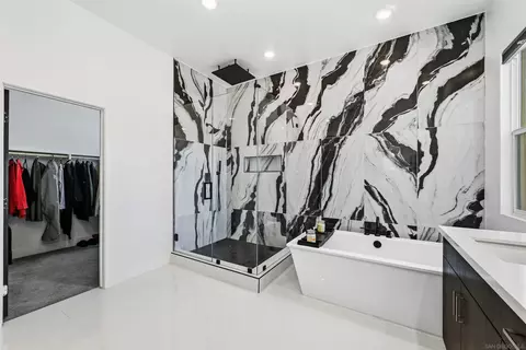 Bath - 13081 Olympus Cir #3, Poway, CA 92064 photo 2 of 3