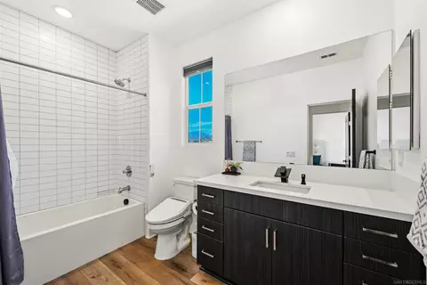 Bath - 13081 Olympus Cir #3, Poway, CA 92064 photo 3 of 3