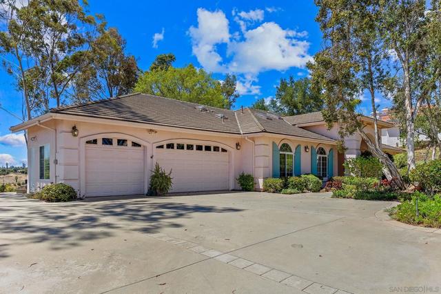 2475 Canyon Creek Rd, Escondido, CA 92025