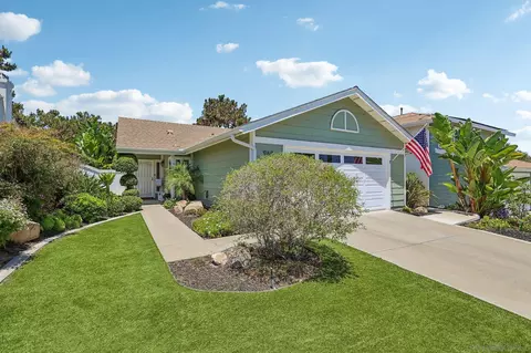 960 Concord Ct, Vista, CA 92081