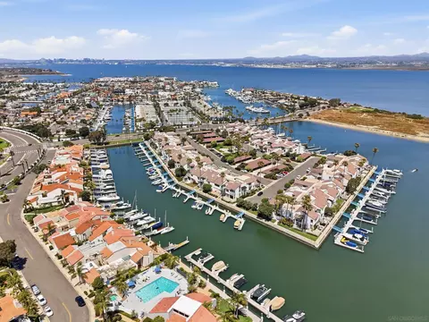 View/Area - 73 Kingston Ct, Coronado, CA 92118 photo 3 of 7