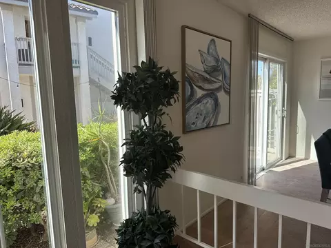 Entry Way - 73 Kingston Ct, Coronado, CA 92118 photo 4 of 4