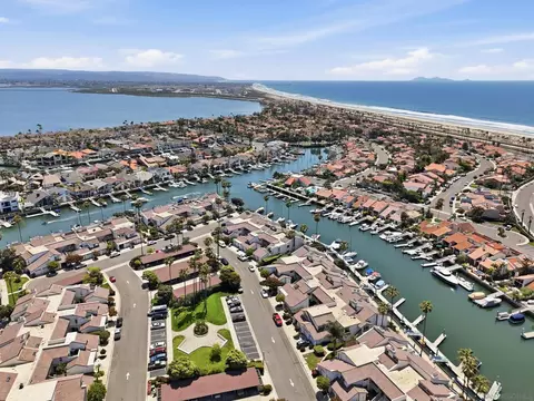 View/Area - 73 Kingston Ct, Coronado, CA 92118 photo 2 of 7