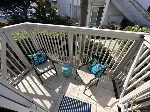 Exterior - 73 Kingston Ct, Coronado, CA 92118 photo 9 of 14