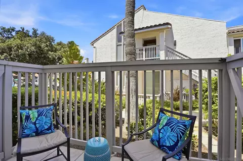 Exterior - 73 Kingston Ct, Coronado, CA 92118 photo 4 of 14