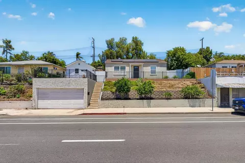 7282 University Ave, La Mesa, CA 91942