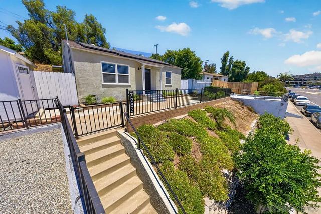 7282 University Ave, La Mesa, CA 91942