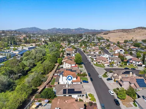12420 Whispering Tree Ln, Poway, CA 92064 photo 34