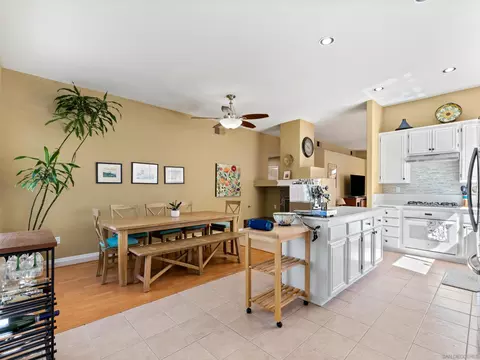 12420 Whispering Tree Ln, Poway, CA 92064 photo 12
