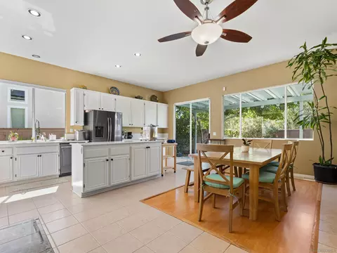 12420 Whispering Tree Ln, Poway, CA 92064 photo 9
