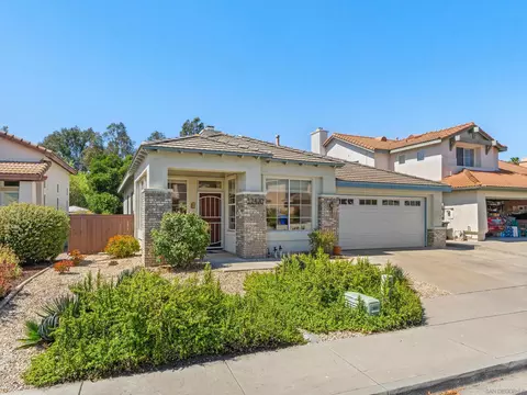12420 Whispering Tree Ln, Poway, CA 92064 photo 2