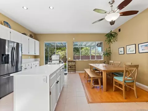 12420 Whispering Tree Ln, Poway, CA 92064 photo 8