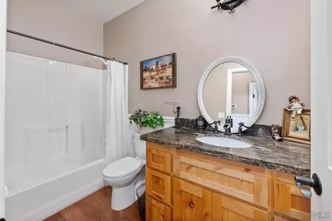 Bath - 23895 Ladrido, Ramona, CA 92065 photo 3 of 4