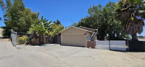 1622 S Santa Fe, Vista, CA 92084